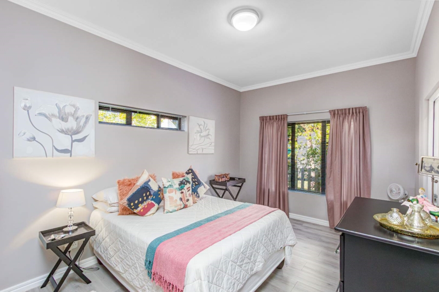 3 Bedroom Property for Sale in Brenton On Lake Western Cape